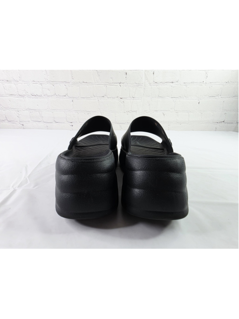 Crocs Platform Skyline Slides Slip On PVC Sandals Solid Black Women's Size 9 - Picture 4 of 7